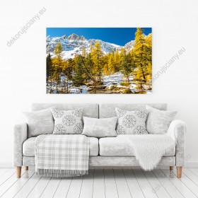 Wizualizacja obrazu z widokiem jesienne drzewa u stóp śnieżnych gór. Obraz do pokoju dziennego, sypialni, salonu, gabinetu, biura, przedpokoju i jadalni.