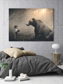 Wizualizacja obrazu prezentuje małą dziewczynkę z pluszowym misiem i niedźwiedzia w zamglonym lesie. Obraz do pokoju dziennego, młodzieżowego, dziecięcego, sypialni, salonu, przedpokoju, biura.
